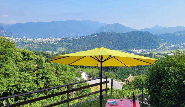 Stunning private villa for 5 people with WIFI, TV, patio and pets allowed