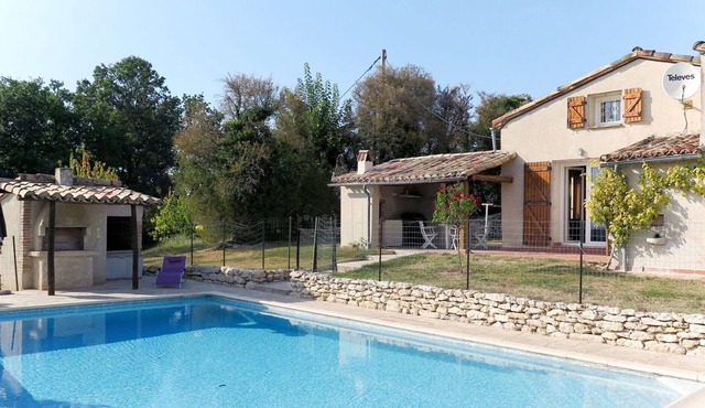 Stunning private villa with private pool, TV, terrace, pets allowed, panoramic view and parking
