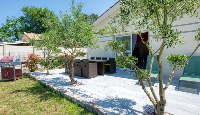 Stunning private villa for 4 people with A/C, TV and terrace