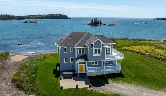 Stunning, Private and Spacious 4-bedroom house with private beach!