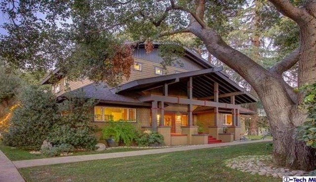 Stunning & Private Craftsman House