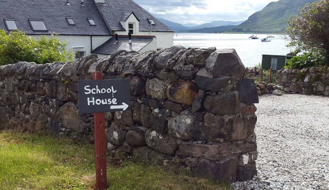 Stunning private villa for 4 guests with WIFI, TV, patio and pets allowed