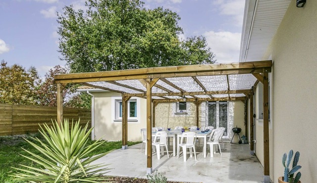 Stunning private villa for 10 people with WIFI, TV, terrace, pets allowed and parking