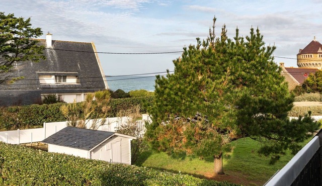 Stunning private villa for 6 people with WIFI, TV and parking
