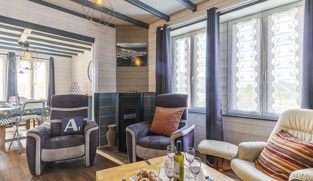 Stunning private villa for 6 guests with WIFI, TV and pets allowed