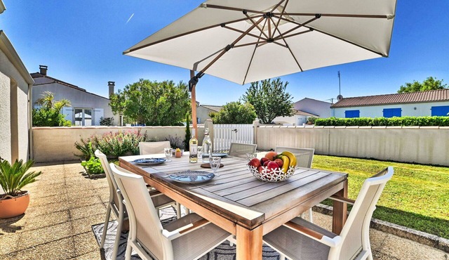 Stunning private villa for 4 people with WIFI, TV and terrace