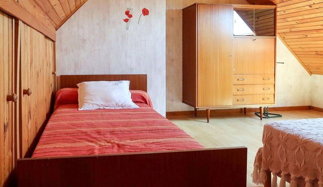 Stunning private villa for 6 guests with WIFI, TV, terrace and pets allowed