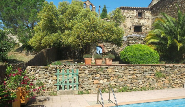 Stunning private villa for 5 people with private pool, WIFI, TV and terrace