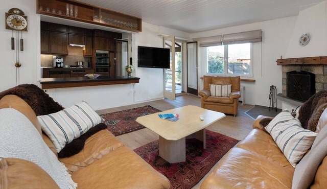 Stunning private villa for 6 guests with WIFI, TV, terrace and pets allowed