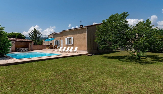 Stunning private villa for 6 guests with A/C, WIFI, private pool, TV and terrace