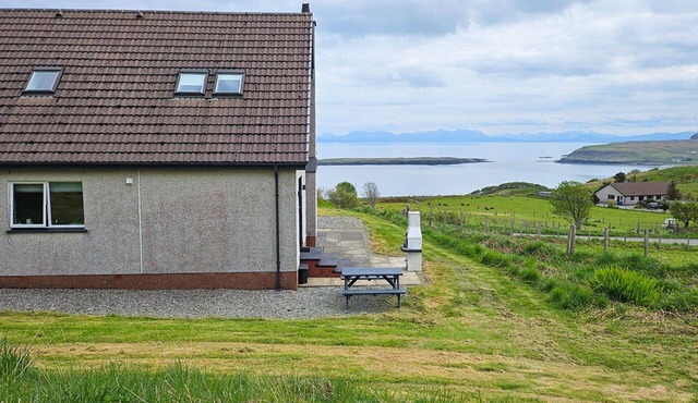 Stunning private villa for 8 people with WIFI and TV