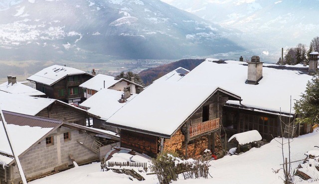 Stunning private villa for 11 people with WIFI, terrace and pets allowed