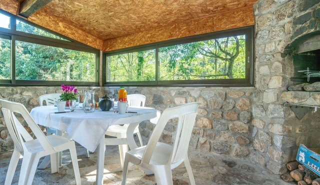 Stunning private villa for 4 people with A/C and TV