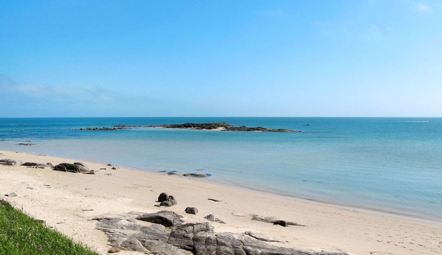 Stunning private villa for 4 guests with TV and parking