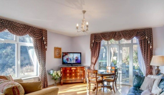 Stunning private villa for 2 people with WIFI, TV and patio