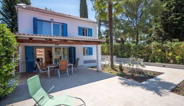 Stunning private villa for 4 guests with WIFI, A/C, TV and terrace