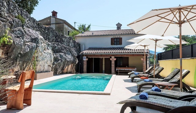 Stunning private villa for 6 guests with private pool, A/C, WIFI, TV, terrace and pets allowed