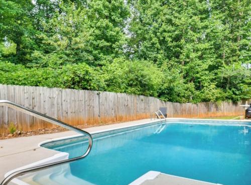 Stunning Private Villa in Monroe with Pool