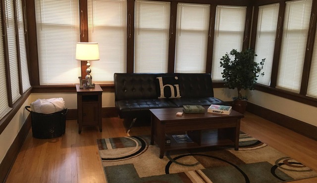 Stunning! Professionally Cleaned, Self Check In - Sleeps 8