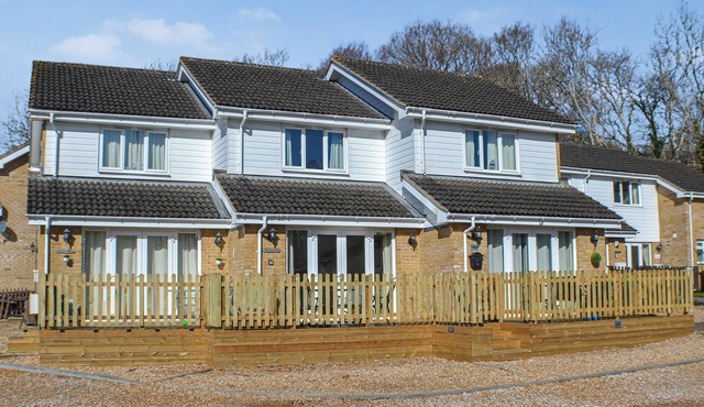 Stunning property and location with fabulous views overlooking Wootton Creek.