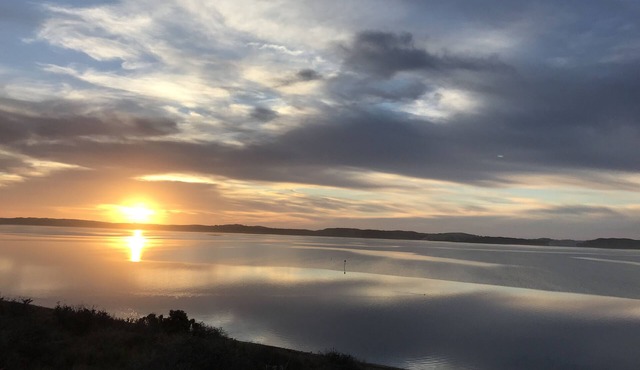 Stunning Quiet Beach Bungalow Newly Remodeled Contemporary Home (45 night min)