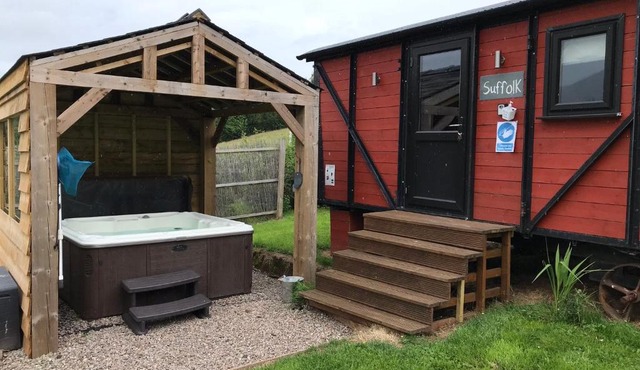 Stunning railway carriage with private hot tub