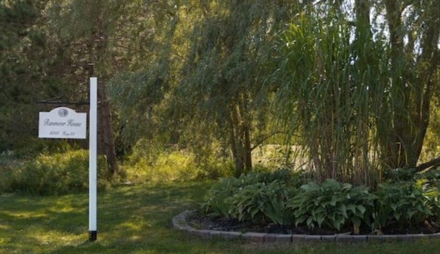 Stunning Ranmoor Lodge attached to Ranmoor House in Sheffield Mills/Canning