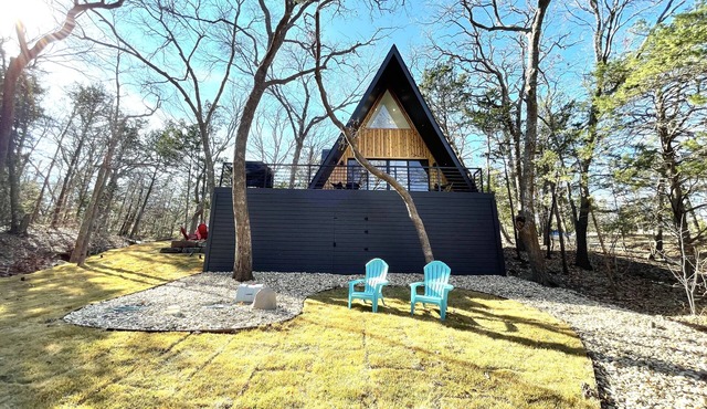 Stunning remodeled modern Aframe 1 mile to Lake Texoma and Highport Marina