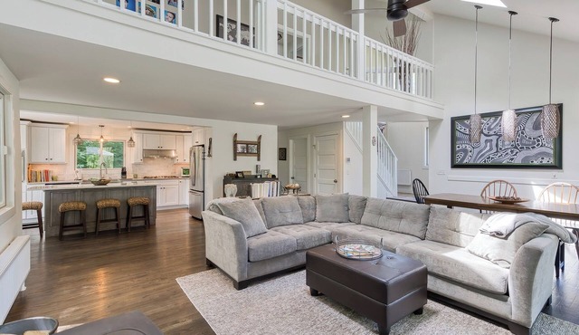 Stunning Renovated Home w/Wood Burning Stove & Hot Tub !