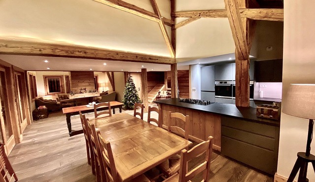 Stunning Renovated Savoyard farmhouse overlooking Samoens Valley