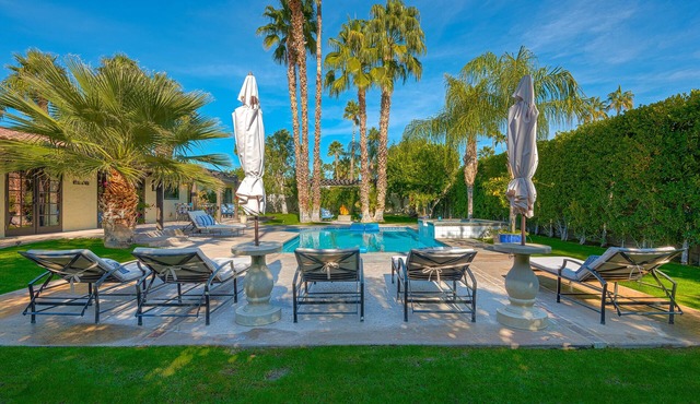 Stunning Resort Style Oasis! Pool, Hot Tub, Fire Table, & Close to Downtown PS!