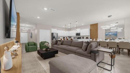 Stunning Resort Villa w Pool Cinema & Games Room