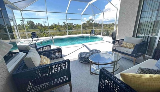 Stunning Retreat: Endless Summer Villa 3BR/2BA with Heated Pool