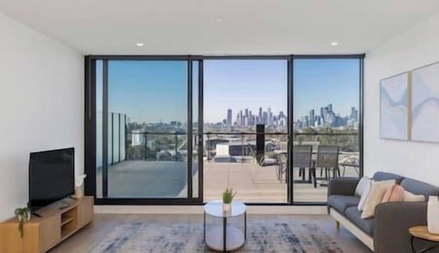 Stunning River & City Views + Huge Balcony!