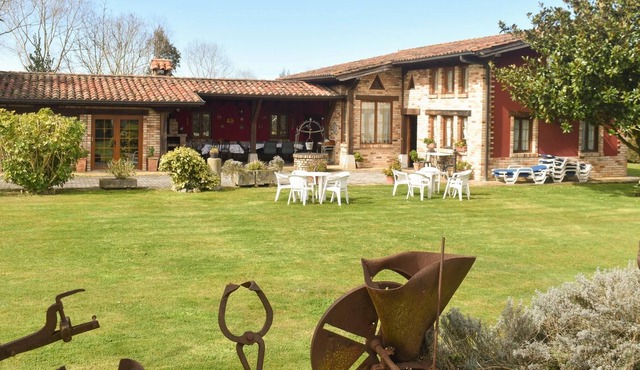 Stunning rural house with swimming pool