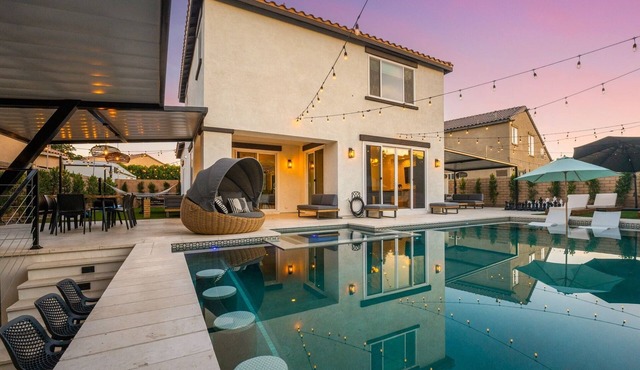 Stunning salt-water pool home with games and more!