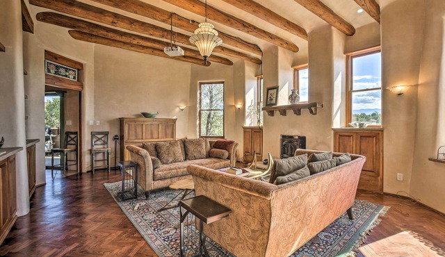 Stunning Santa Fe SW-Style Getaway w/Indoor Pool!