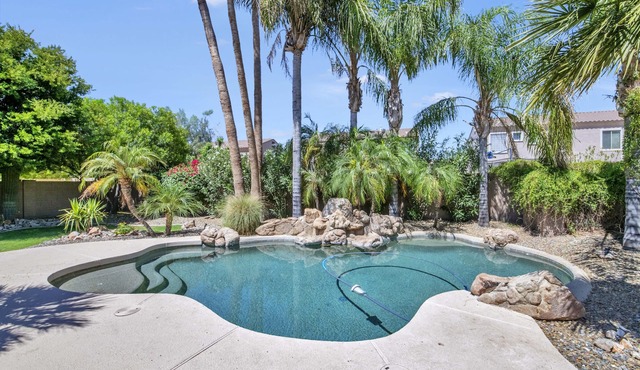 ☼ Stunning Scottsdale Retreat with Backyard Putting Green for Golf Enthusiast!