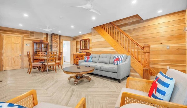 Stunning Sea Bright Beach Cottage - Beach Block