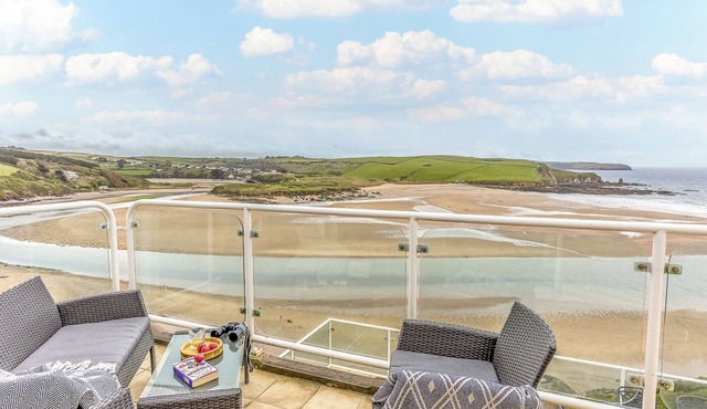 Stunning sea views, beach access, Bigbury on Sea