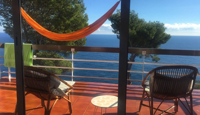 Stunning sea view with sound of sea/Stunning sea view with sound of sea