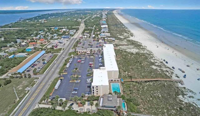 Stunning Seaside Studio Condo With King Bed & Heated Pool, Steps To Beach!