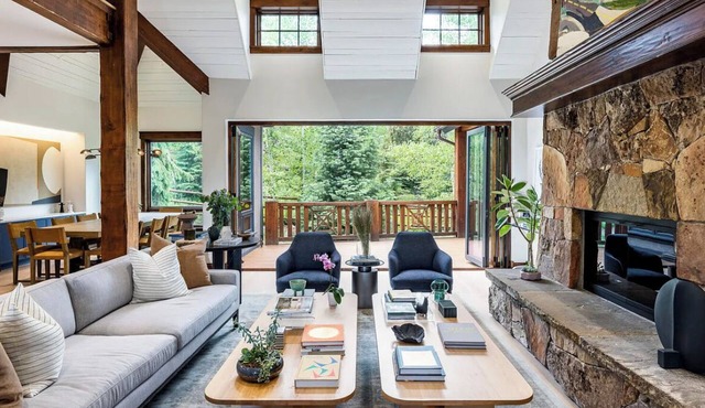 Stunning Ski Home with Hot Tub, Theater, Gym