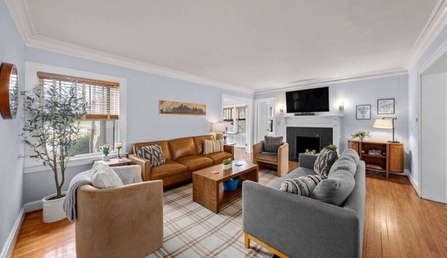 Stunning South Plaza Home On Loose Park