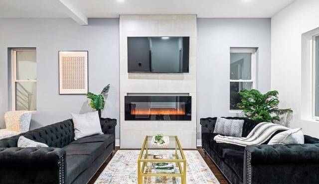 Stunning & Spacious 7BD Home with garage!