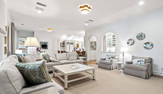 Stunning Spacious Family Home in University Park