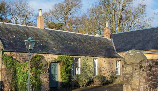 Stunning Stables Cottage in East Lothian Country Estate