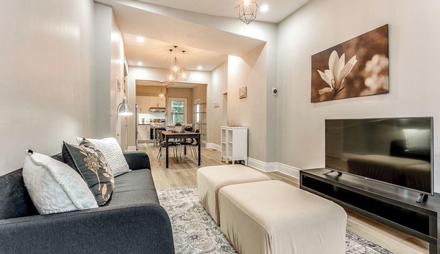 Stunning Stay In Little Italy 2 Bedroom