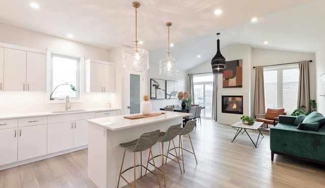 Stunning Stay on Dunning Way - Kick back and relax in this calm, stylish space.