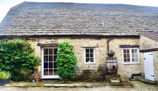 Stunning stone cottage on Bath's doorstep